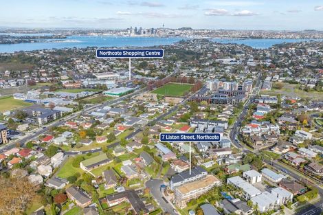 Photo of property in 7c Liston Street, Northcote, Auckland, 0627