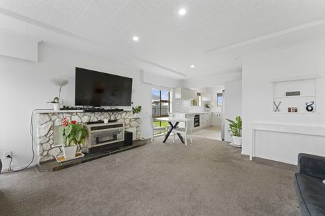 Photo of property in 55 Hawai Street, Two Mile Bay, Taupo, 3330