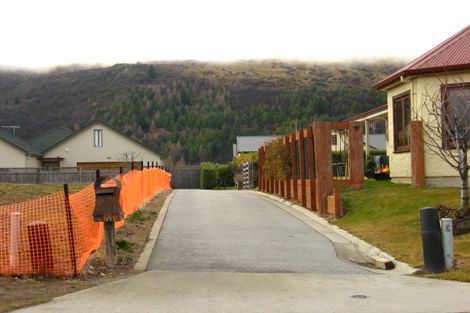 Photo of property in 2 Pearl Lane, Arrowtown, 9302