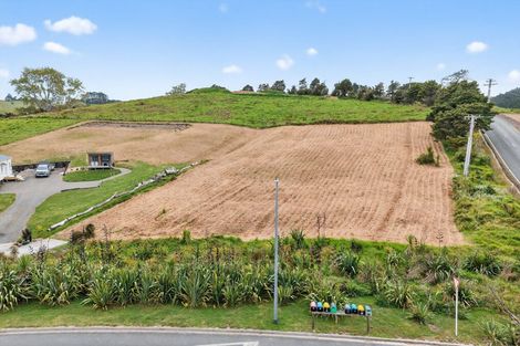 Photo of property in 2 Arahanga Road, Paparoa, 0571