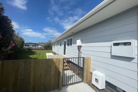 Photo of property in 6 Camellia Avenue, Bell Block, New Plymouth, 4312