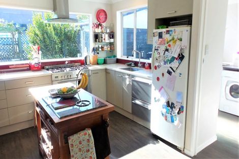 Photo of property in 41 Raymond Street, West End, Timaru, 7910