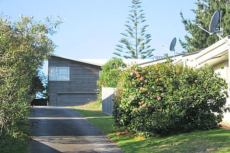 Photo of property in 1/337 Oceanbeach Road, Mount Maunganui, 3116