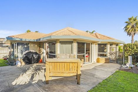 Photo of property in 77 Santa Monica Drive, Papamoa Beach, Papamoa, 3118