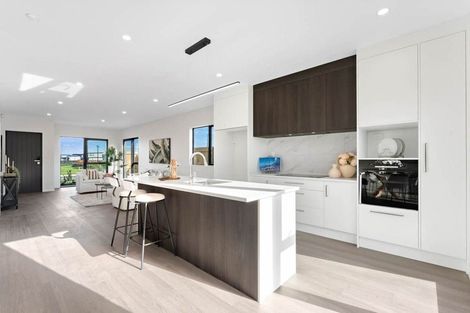 Photo of property in 65 Picnic Point Road, Hobsonville, 0616