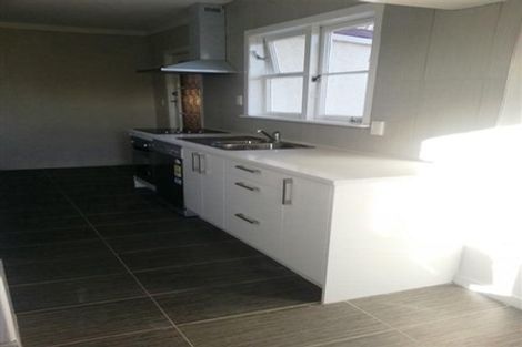Photo of property in 11 Mcinnes Road, Weymouth, Auckland, 2103