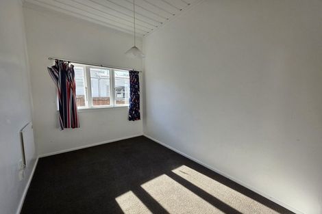 Photo of property in 43 Lorna Street, Lynmouth, New Plymouth, 4310