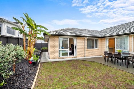 Photo of property in 17 Trevally Place, Snells Beach, 0920