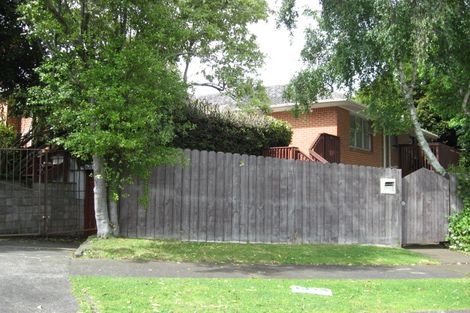 Photo of property in 1 Humphreys Place, Mangere, Auckland, 2022