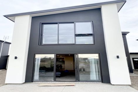 Photo of property in 11 Grey Way, Russley, Christchurch, 8042