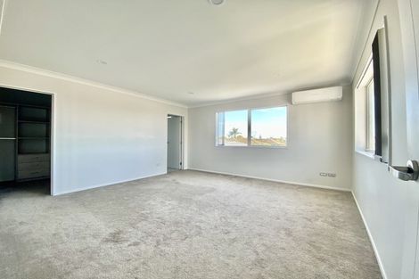 Photo of property in 70 Donegal Park Drive, Flat Bush, Auckland, 2019