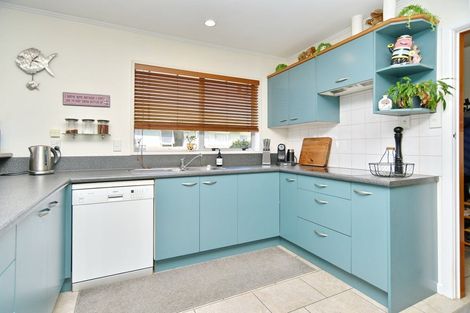 Photo of property in 10b Karlaw Place, Parklands, Christchurch, 8083