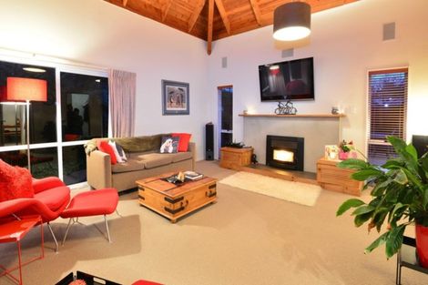 Photo of property in 51 Maygrove Drive, Orewa, 0931