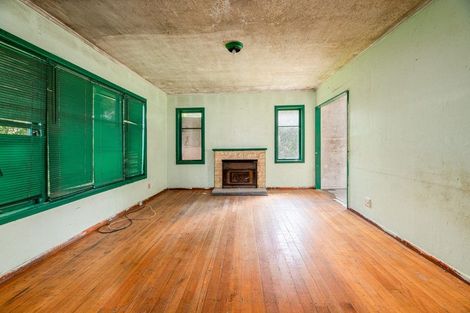 Photo of property in 21 Smythe Road, Henderson, Auckland, 0612