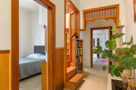 Photo of property in 300 Aberdeen Road, Gisborne, 4010