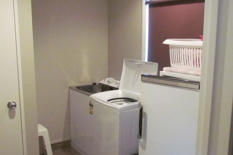 Photo of property in 33f Barry Avenue, Cromwell, 9310