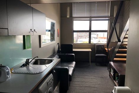 Photo of property in Urbane Apartments, 29/29 Webb Street, Mount Cook, Wellington, 6011