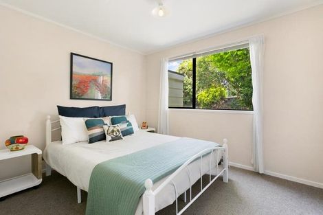 Photo of property in 111 Seymour Road, Sunnyvale, Auckland, 0612