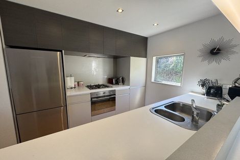 Photo of property in 9 Saddleback Grove, Karori, Wellington, 6012