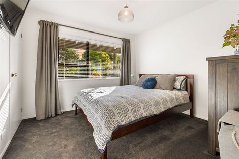 Photo of property in 19 Alma Street, Te Atatu South, Auckland, 0610