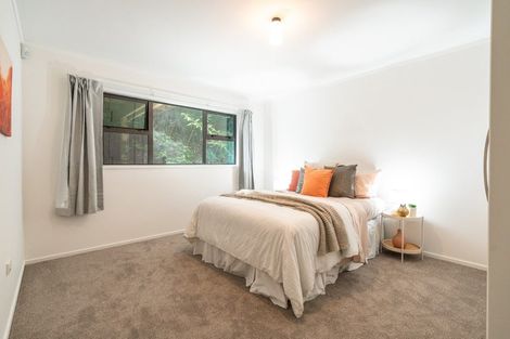 Photo of property in 16 Garden Road, Northland, Wellington, 6012