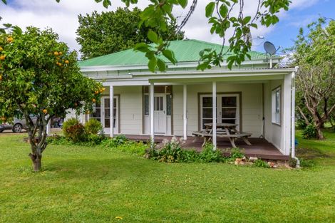 Photo of property in 24 Dundas Street, Porangahau, 4293
