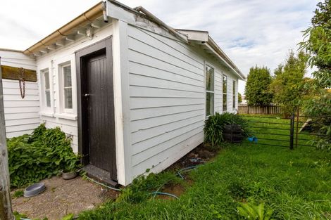 Photo of property in 21 Atkinson Street, Woodville, 4920