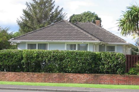 Photo of property in 627 Te Atatu Road, Te Atatu Peninsula, Auckland, 0610