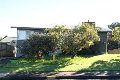 Photo of property in 13a Rodney Street, Howick, Auckland, 2014
