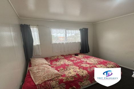 Photo of property in 696 Massey Road, Mangere, Auckland, 2022