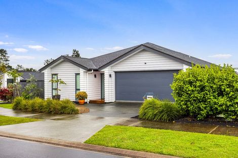 Photo of property in 6 Dida Park Drive, Kumeu, 0810