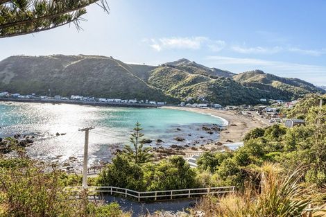 Photo of property in 189 Severn Street, Island Bay, Wellington, 6023