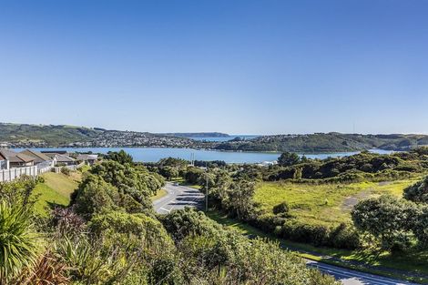 Photo of property in 3 Greenstone Place, Aotea, Porirua, 5024