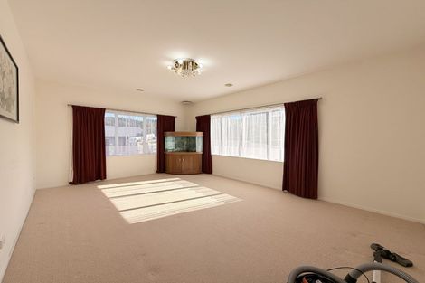 Photo of property in 17 Riverstone Drive, Riverstone Terraces, Upper Hutt, 5018