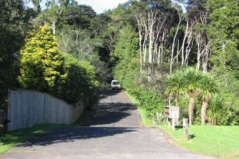 Photo of property in 1/89 Wirihana Road, Titirangi, Auckland, 0604