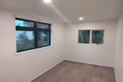 Photo of property in 4 Evans Road, Glen Eden, Auckland, 0602