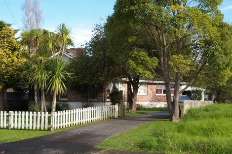 Photo of property in 66 Hallberry Road, Mangere East, Auckland, 2024