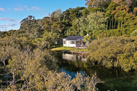 Photo of property in 847 Matapouri Road, Matapouri, Whangarei, 0173