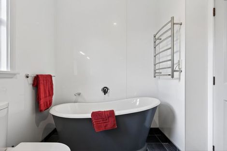 Photo of property in 22 Muir Street, Te Hapara, Gisborne, 4010