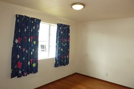 Photo of property in 66 Reynella Drive, Massey, Auckland, 0614