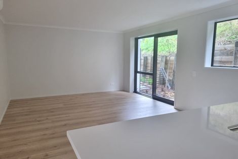 Photo of property in 52 Martingale Drive, Whitby, Porirua, 5024