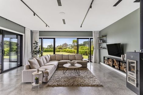 Photo of property in 1 Jack Barry Road, Waitoki, Albany, 0794
