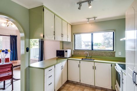 Photo of property in 1 Lowther Place, Taradale, Napier, 4112