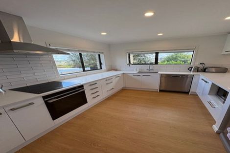 Photo of property in 2/39 Stanley Avenue, Milford, Auckland, 0620