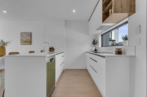 Photo of property in 135 Lincoln Road, Addington, Christchurch, 8024