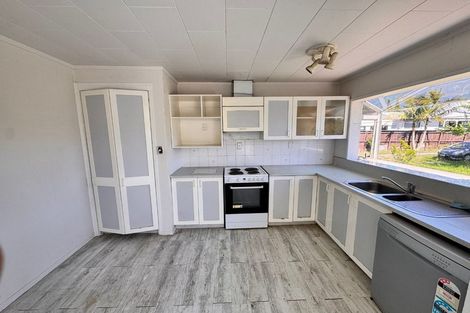 Photo of property in 279 Pakuranga Road, Pakuranga Heights, Auckland, 2010