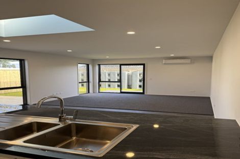 Photo of property in 395 Devonport Road, Tauranga South, Tauranga, 3112