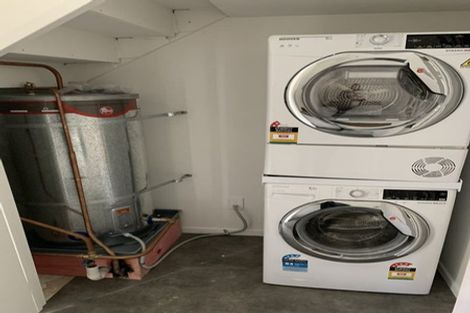 Photo of property in 11u4 Edgecumbe Street, Whitiora, Hamilton, 3200