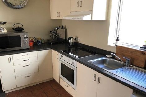 Photo of property in Pirie Street Townhouses, 27/35u Pirie Street, Mount Victoria, Wellington, 6011