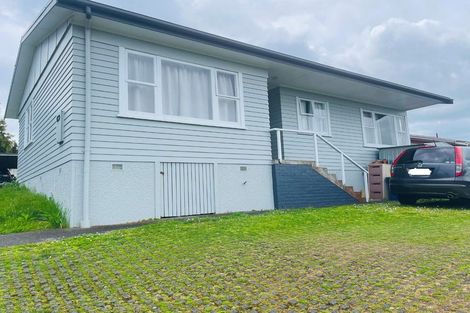 Photo of property in 11 Helleur Road, Massey, Auckland, 0614